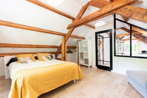 3 室のベッドルーム、アイロン / アイロン台、WiFi、ベッドシーツ