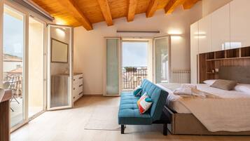 1 bedroom, free WiFi, bed sheets