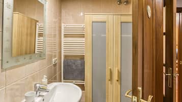 Shower, free toiletries, hair dryer, towels