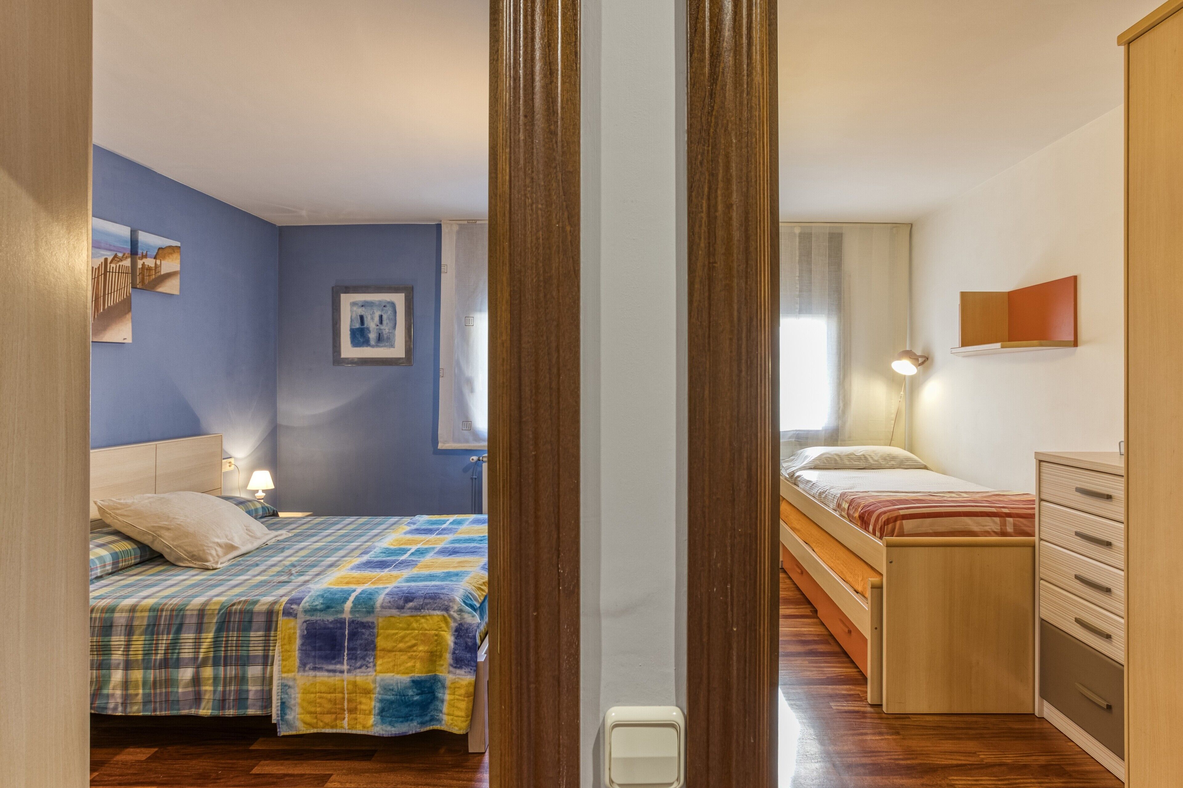 2 bedrooms, bed sheets