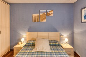 2 bedrooms, bed sheets - Cal Tatanet Holiday Apartment (Sant Pau de Segúries)