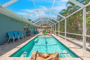 Unclassified image, 2 of 33, button