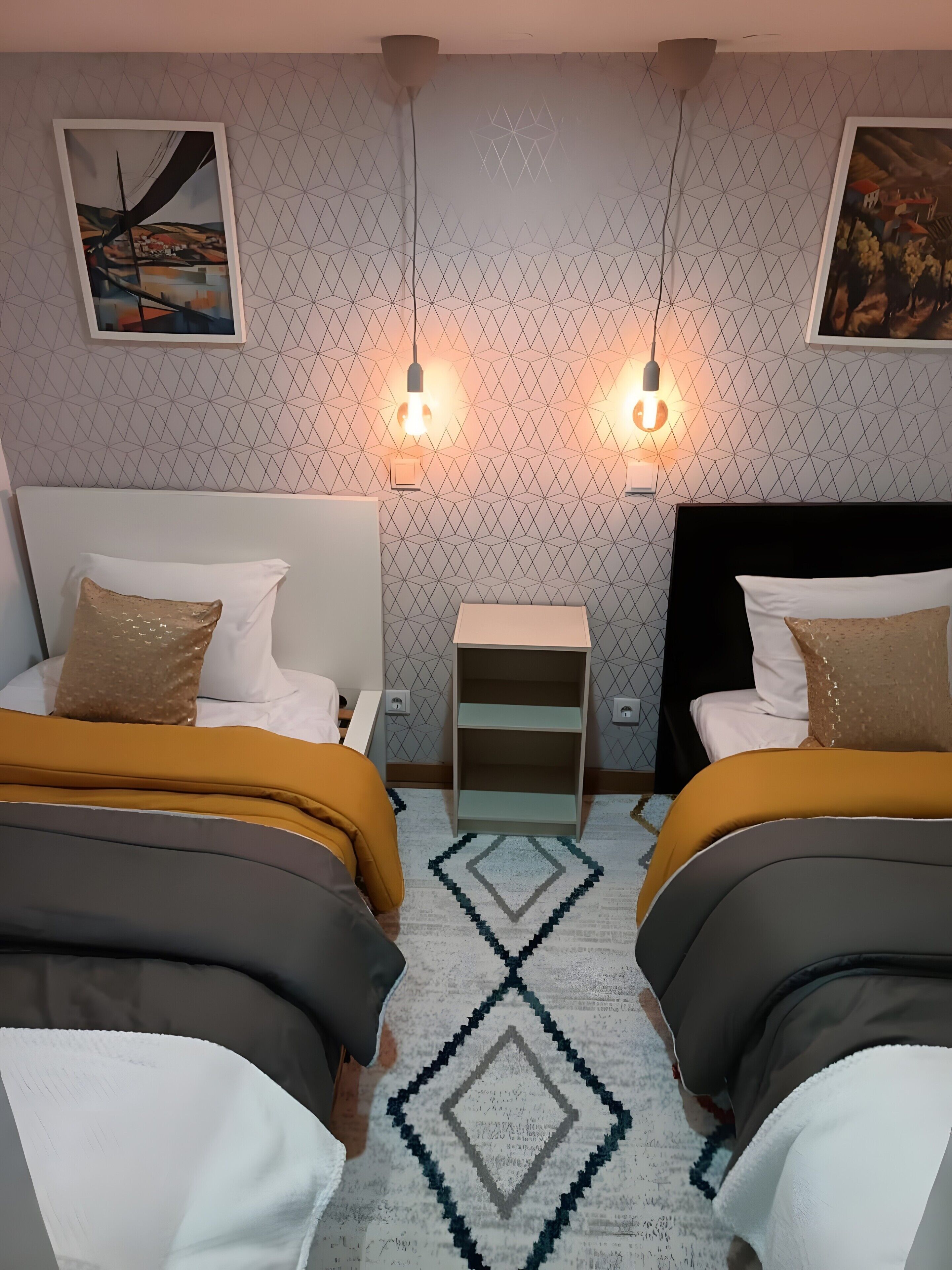 3 chambres, fer et planche à repasser, Wi-Fi gratuit, draps fournis