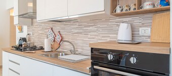 Apartment 'Casa Alejandra A Pachino Centro' with Balcony, Wi-Fi and Air Conditioning