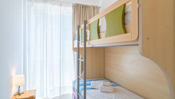 3 makuuhuonetta, ilmainen Wi-Fi, vuodevaatteet