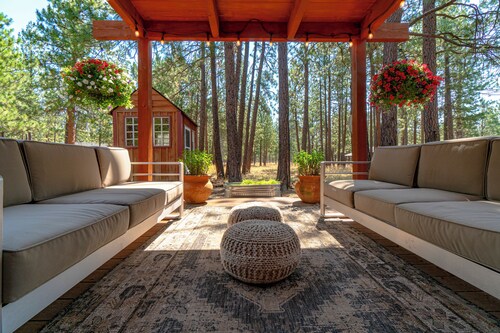 Juniper and Pine - A Dog-Friendly Cabin w/ Fenced Yard and Hot Tub