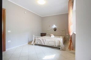 1 bedroom, free WiFi, bed sheets - Casa Limoncino - Villa Mapa with Sea View, Wi-Fi and Air Conditioning (Unknown)