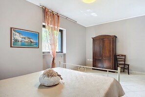 1 bedroom, free WiFi, bed sheets - Casa Limoncino - Villa Mapa with Sea View, Wi-Fi and Air Conditioning (Unknown)