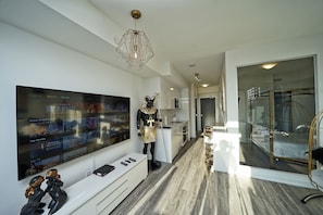 Standard Suite | Living area | Smart TV, streaming services