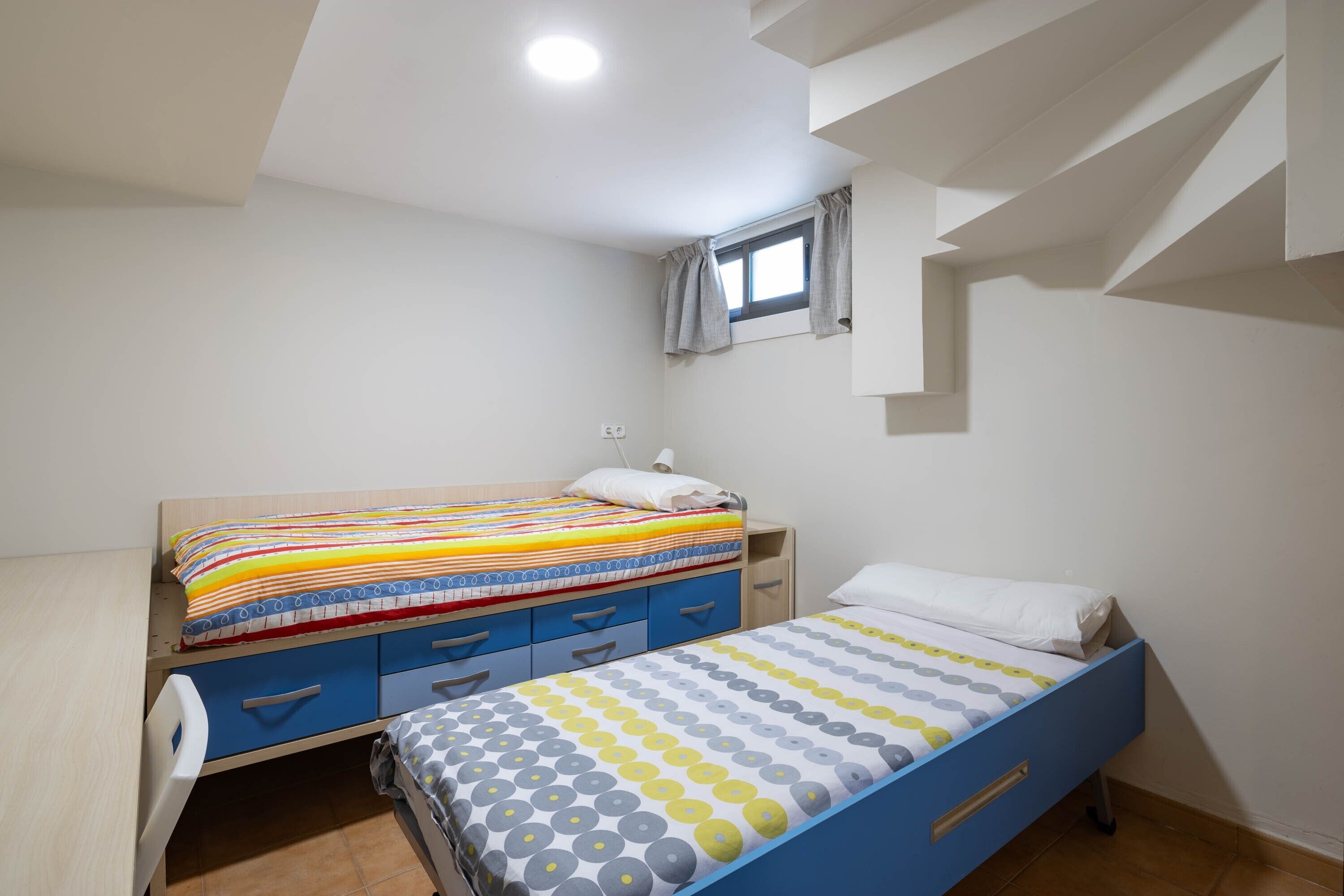 2 slaapkamers, een strijkplank/strijkijzer, gratis wifi, beddengoed