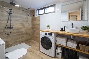 تجهيزات دش، مجففات شعر، مناشف