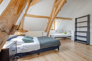 4 soverom, reiseseng for barn og wi-fi (inkludert)