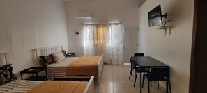 1 dormitori, wifi gratuïta i roba de llit