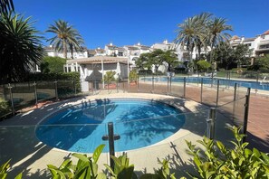Pool - Beachside Apartment in Hacienda Beach (Estepona)