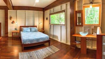 6 bedrooms, WiFi, bed sheets