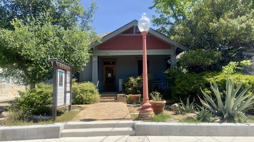 Rising Star | Newly Renovated | On Main St