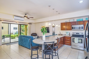 Mikrowelle, Ofen, Herdplatte, Geschirrspüler