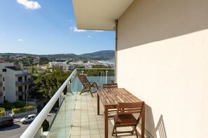 Outdoor dining - Frontemare Trilo - Casoni House (Marcelli)