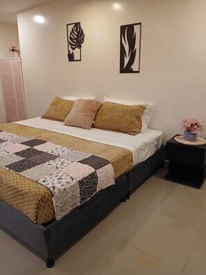 Kamar Double Deluks | Setrika/meja setrika dan Wi-Fi gratis