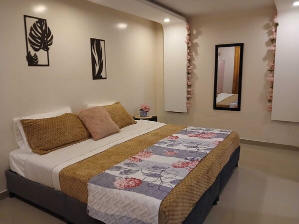 Iron/ironing board, free WiFi