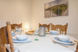 Dining - 21 Chapel Road, Wrentham (Wrentham)