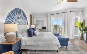 5 Schlafzimmer, Schreibtisch, Bügeleisen/Bügelbrett, Reisekinderbett