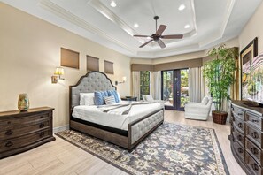 4 Schlafzimmer, Schreibtisch, Bügeleisen/Bügelbrett, kostenloses WLAN