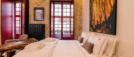 8 habitaciones, cuna de viaje, wifi y ropa de cama