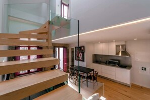 Interior - Central Apartments Stay Near Clérigos by HostWise (Porto)