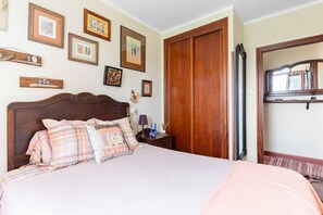 1 bedroom, iron/ironing board, bed sheets