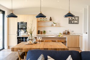 Fridge, microwave, oven, coffee/tea maker