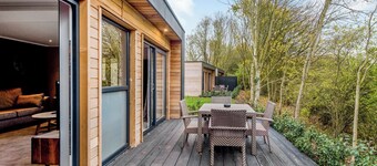 Enjoy a break in the Hawthorn Lodge.