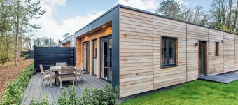 Enjoy a break in the Hawthorn Lodge.