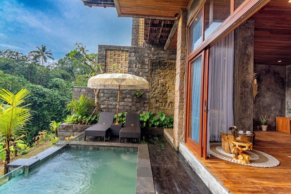 Private pool