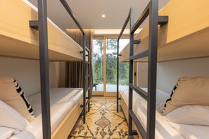 4 bedrooms, desk, iron/ironing board, travel crib