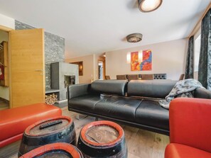 Televisión, chimenea