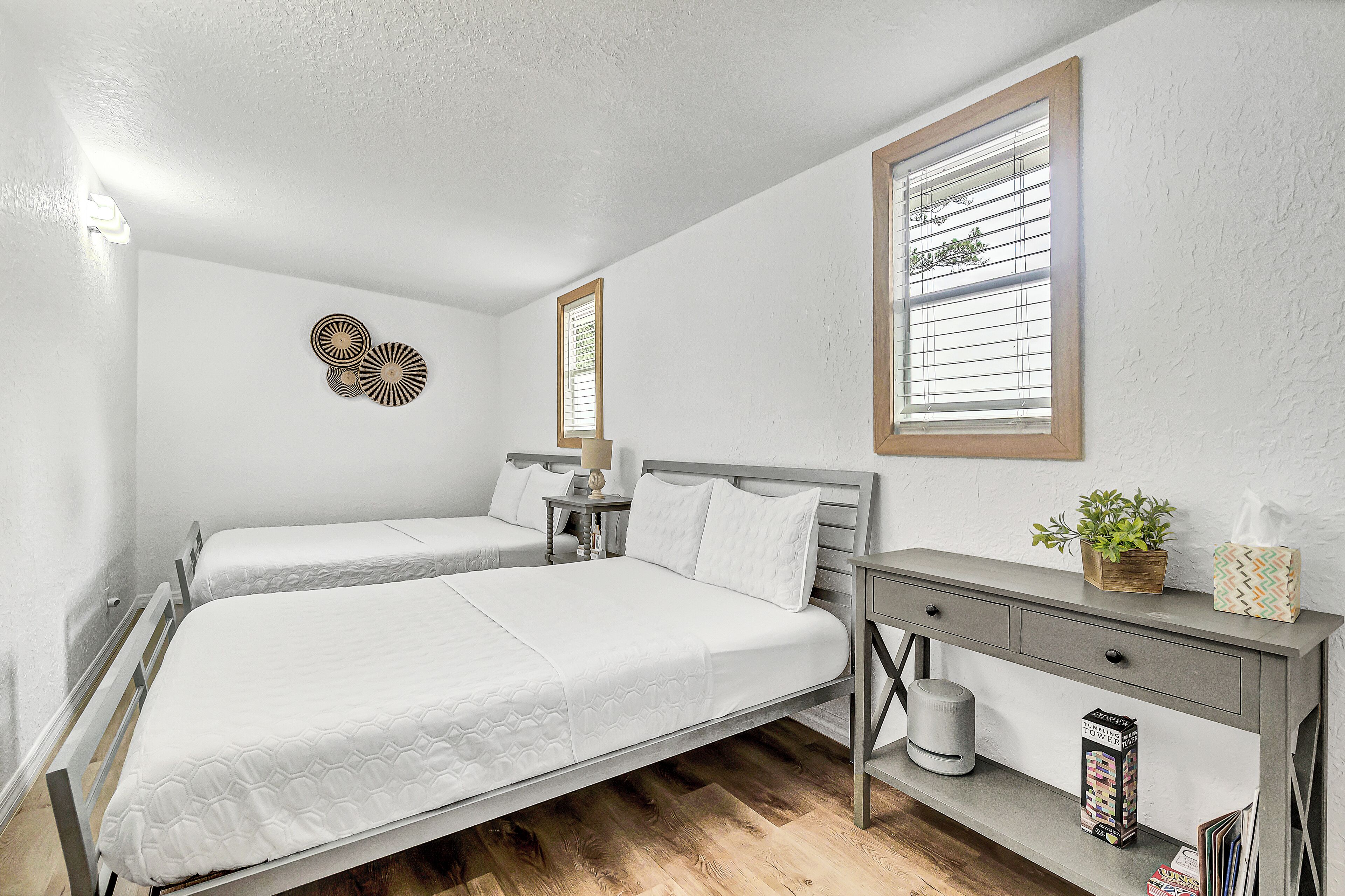 2 bedrooms, iron/ironing board, travel crib, free WiFi