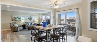 Lakefront Osage Beach Condo + Workspace w/ Pool Views