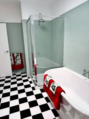Hair dryer - Happy Stays - Retro Haven (Shepparton)
