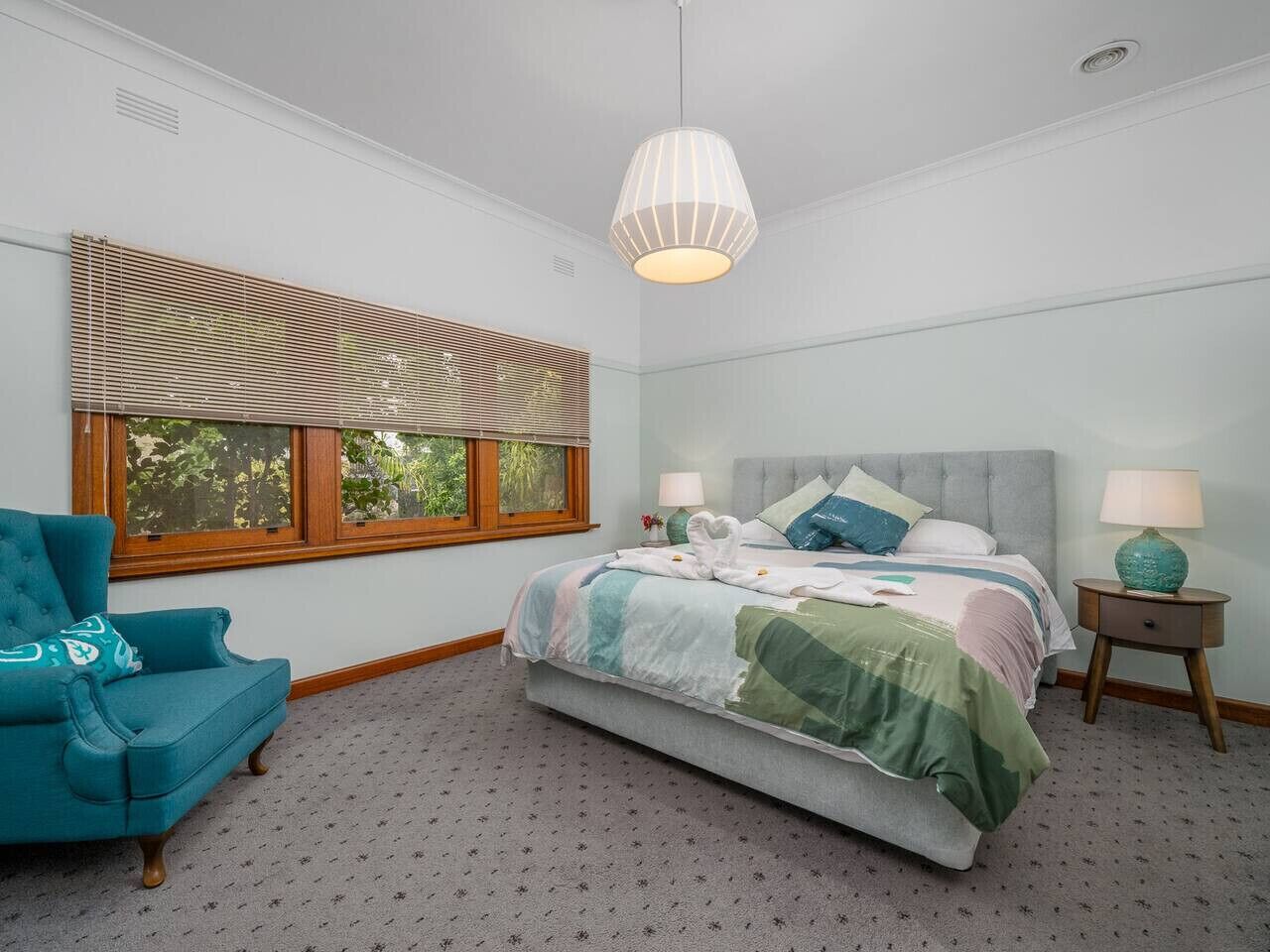 3 室のベッドルーム、デスク、アイロン / アイロン台、WiFi