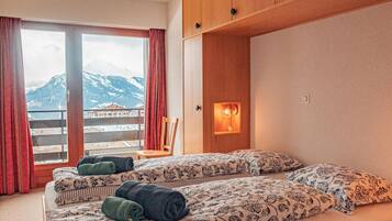 4 間睡房、熨斗/熨衫板、免費 Wi-Fi、床單