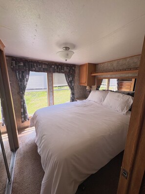 1 habitación, wifi y ropa de cama