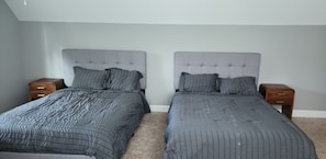 6 bedrooms, iron/ironing board, WiFi, bed sheets