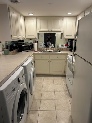 Microwave, oven, stovetop, dishwasher