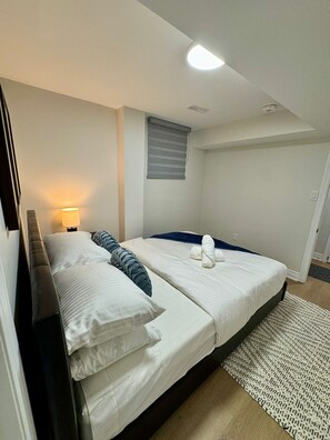 2 bedrooms, iron/ironing board, WiFi, bed sheets