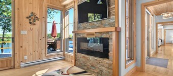 Riverlight Retreat — a cozy riverfront cottage in Browns Yard.
