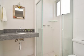 Hair dryer, towels, toilet paper - #TOP 3 Bedroom Apartment 1S 2Parking Balcony with barbecue and sea view 24h Concierge/Market (Saco Grande Florianópolis)