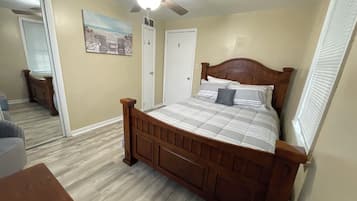 2 bedrooms, iron/ironing board, free WiFi, bed sheets