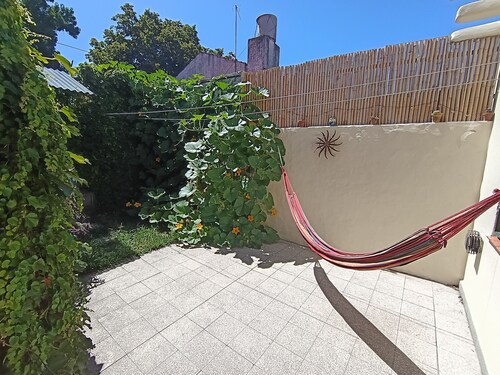 Private Independent room, Garden View with A/C Martínez, Unicenter