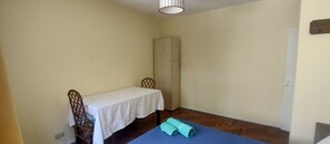 1 bedroom, iron/ironing board, free WiFi, bed sheets - Private Independent room, Garden View with A/C Martínez, Unicenter (Martínez)